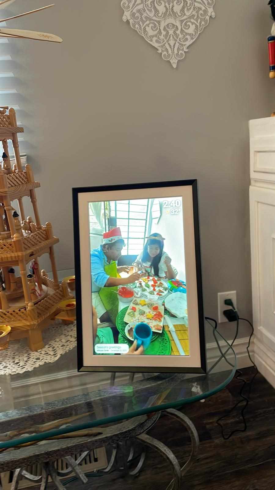 The Frameo digital photo frame makes the perfect Valentine's Day gift for anyone you love.